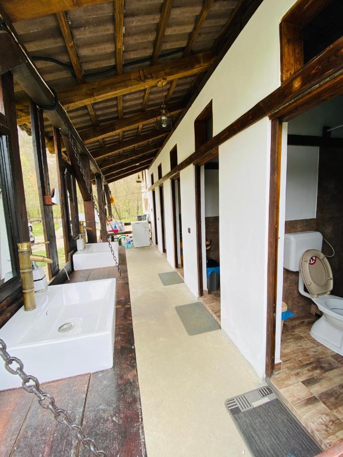 Camping In Clisura Dunarii Eselnita Exterior foto