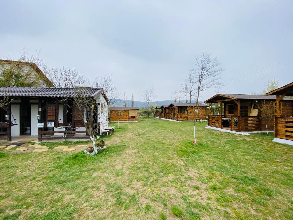 Camping In Clisura Dunarii Eselnita Exterior foto
