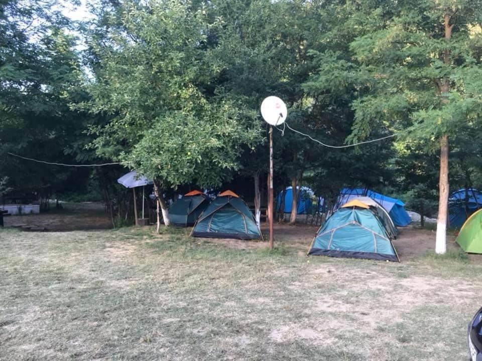Camping In Clisura Dunarii Eselnita Exterior foto