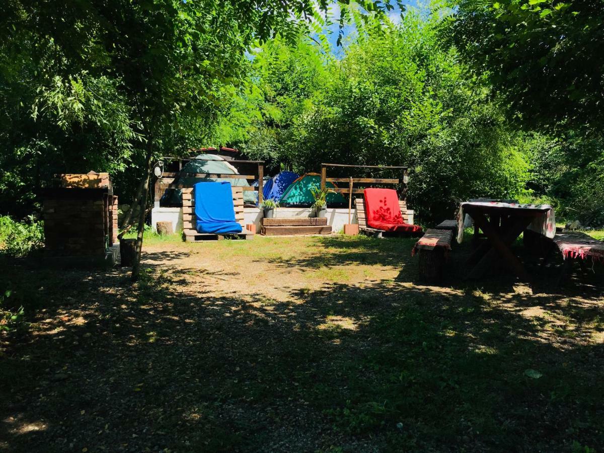 Camping In Clisura Dunarii Eselnita Exterior foto
