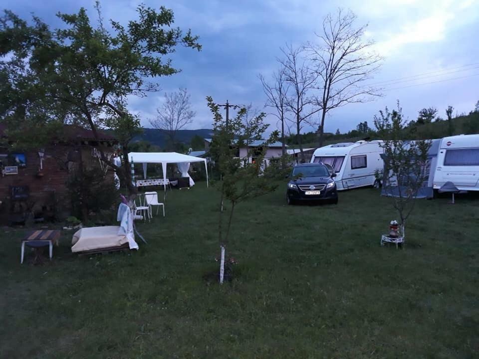 Camping In Clisura Dunarii Eselnita Exterior foto